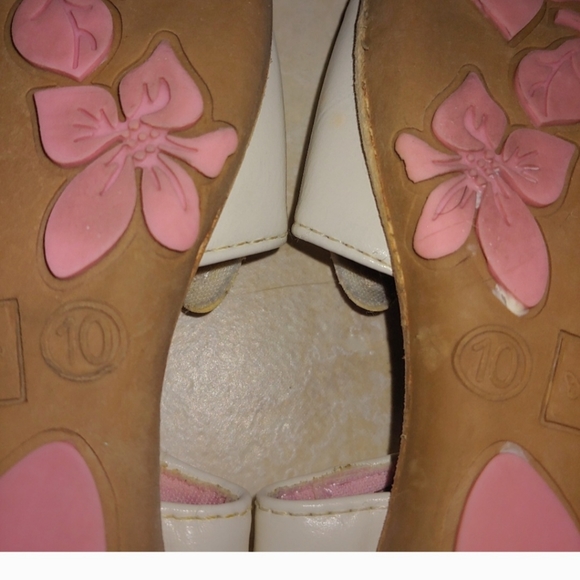 Cute White bunny sandals - Picture 4 of 4